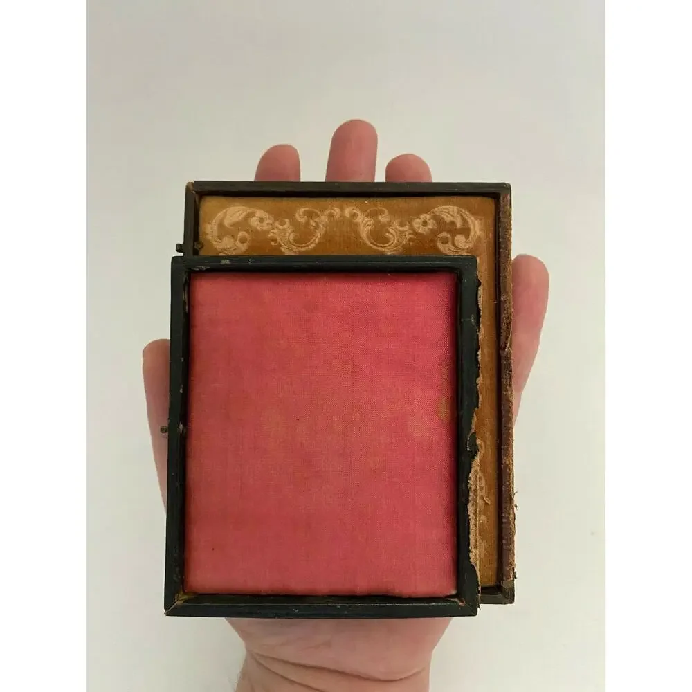 Vtg Antique Victorian Padded Daguerreotype Cabinet Photo Picture Cases Lids Tops